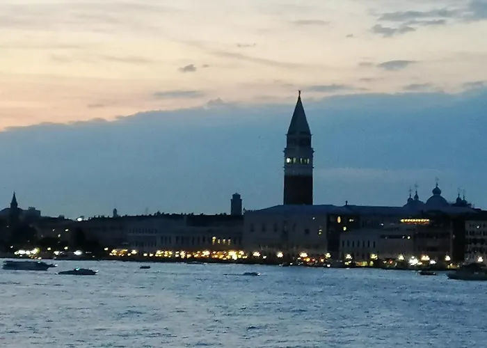 Orizzonte Marino Blu-Vacanza Ricca Di Colori